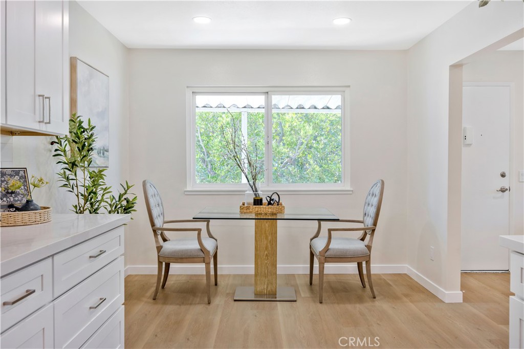 336 E Briardale Avenue 3