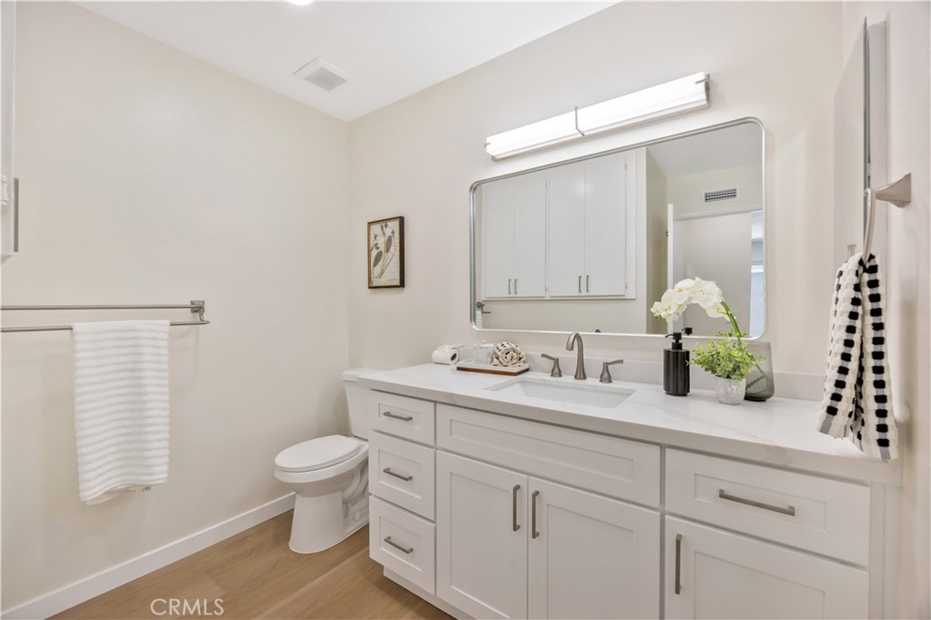 336 E Briardale Avenue 3