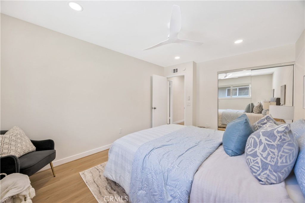 336 E Briardale Avenue 3