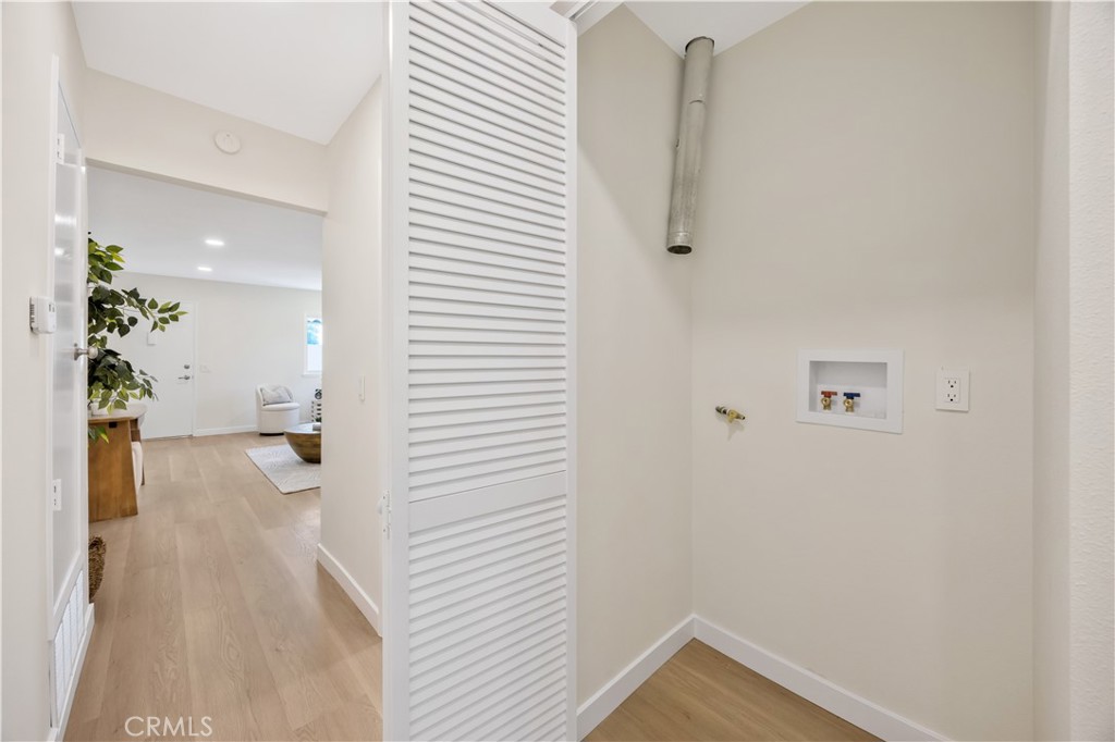 336 E Briardale Avenue 3