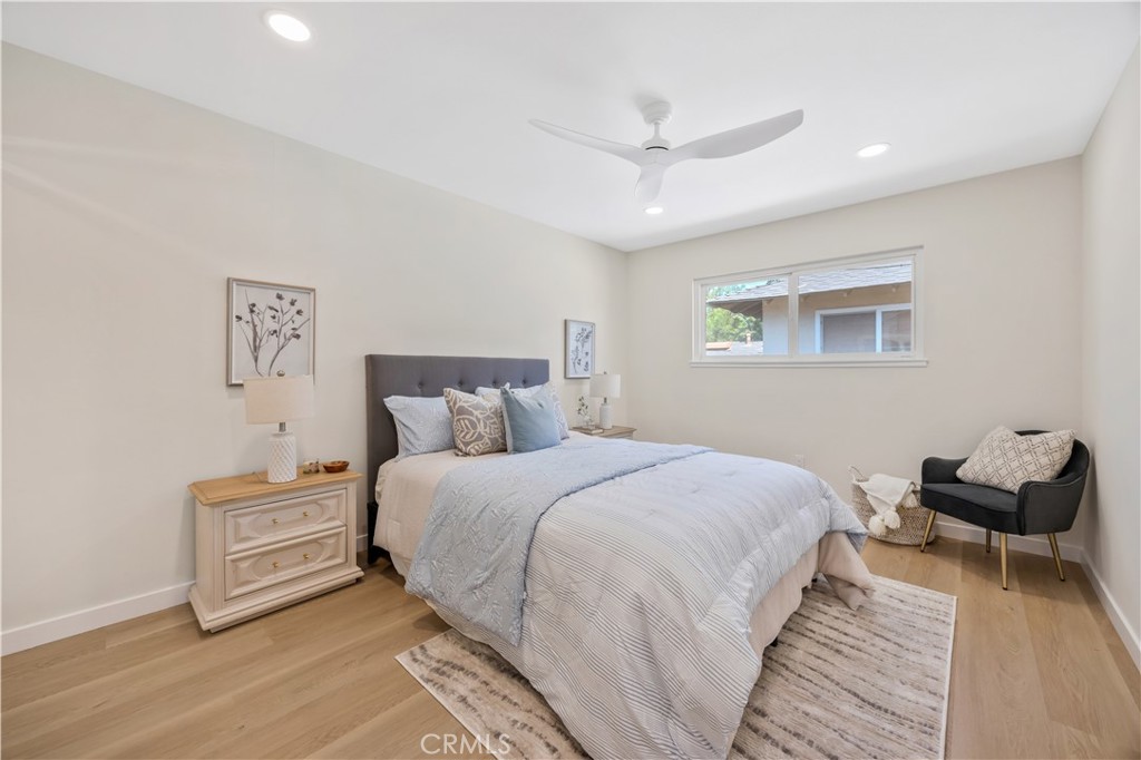 336 E Briardale Avenue 3