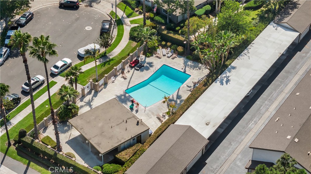 336 E Briardale Avenue 3