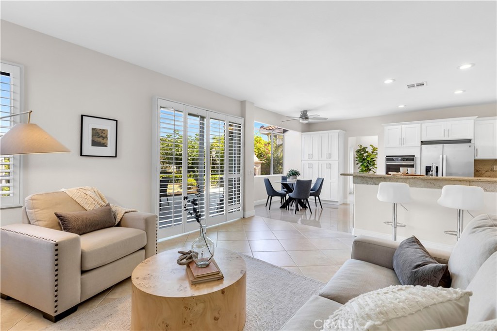 24255 Rue De Gauguin