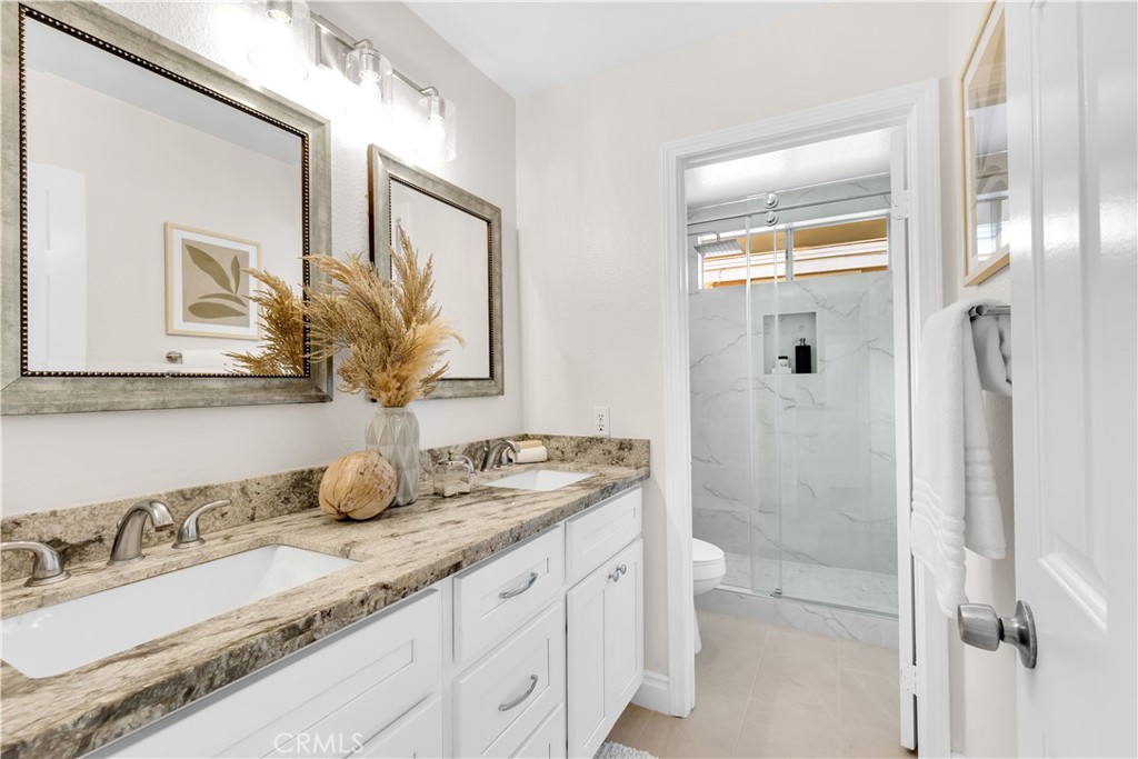 24255 Rue De Gauguin