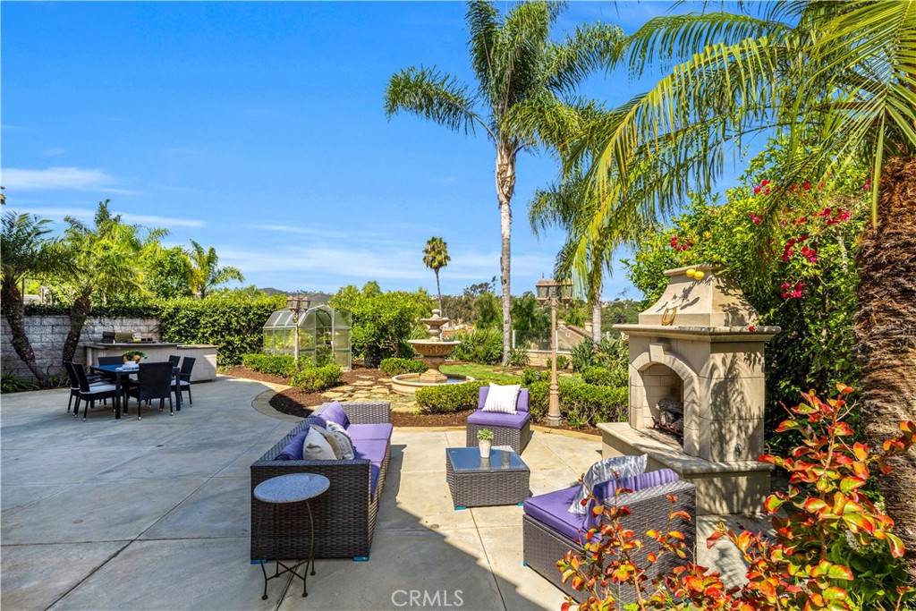 24255 Rue De Gauguin