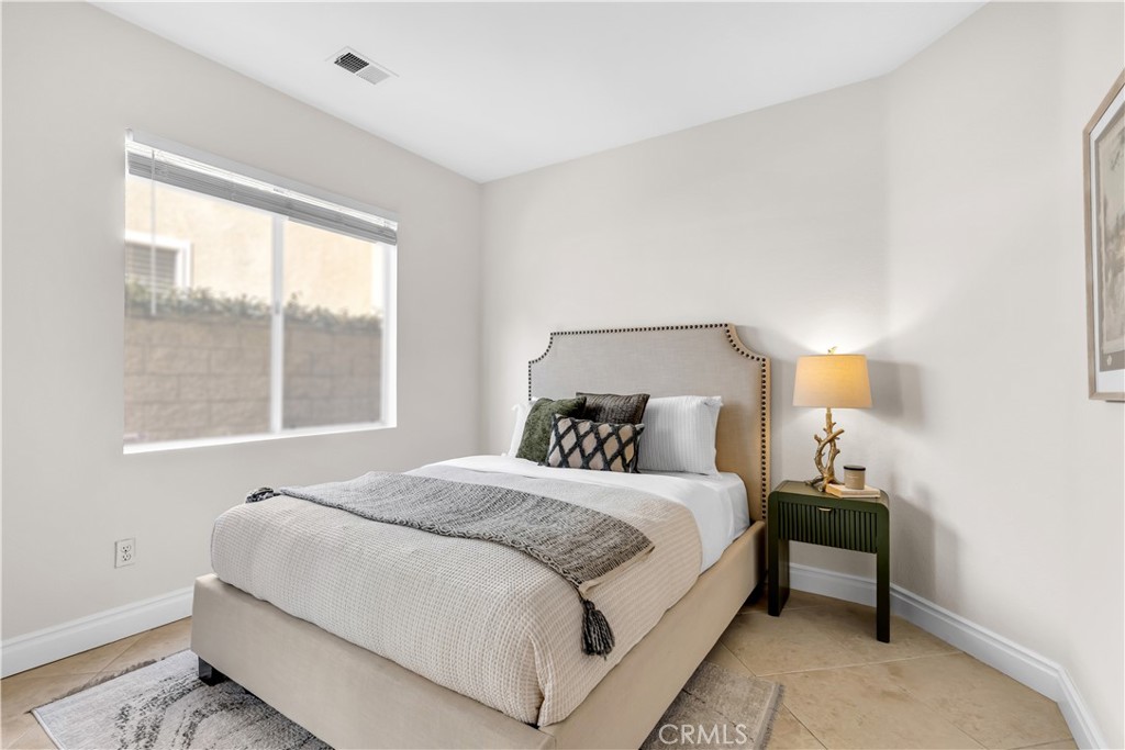 24255 Rue De Gauguin