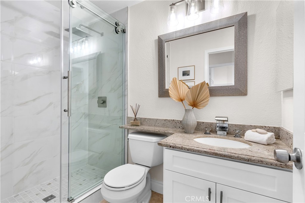 24255 Rue De Gauguin