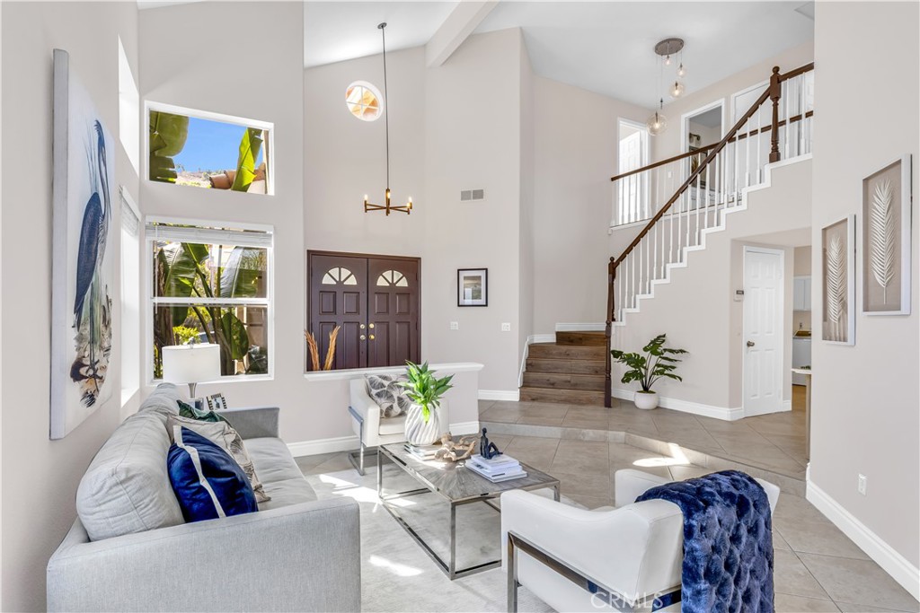 24255 Rue De Gauguin