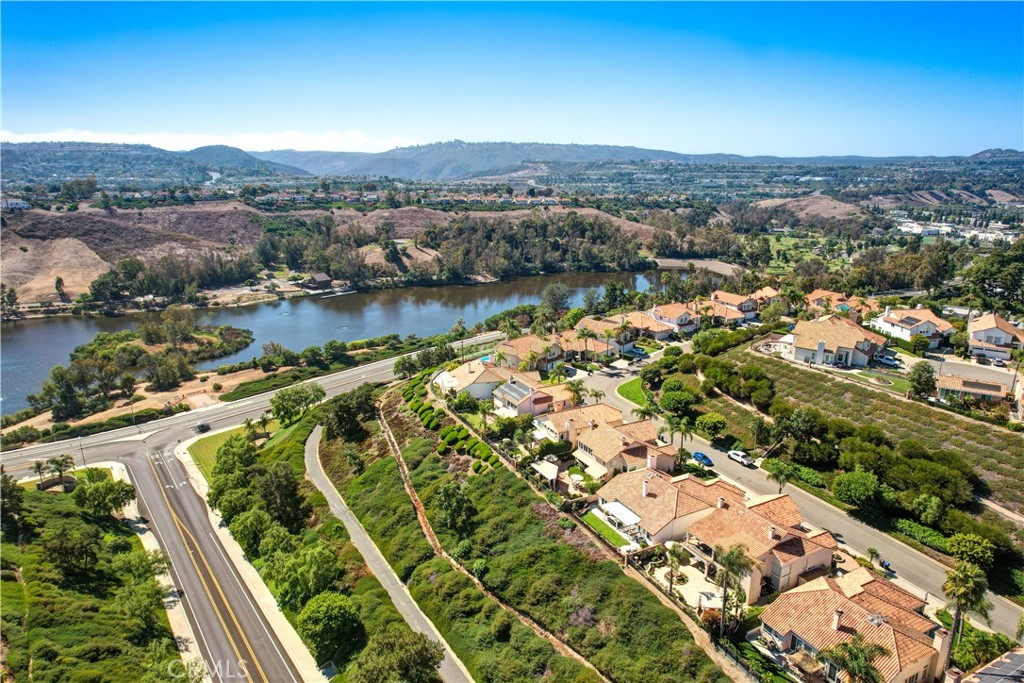 24255 Rue De Gauguin