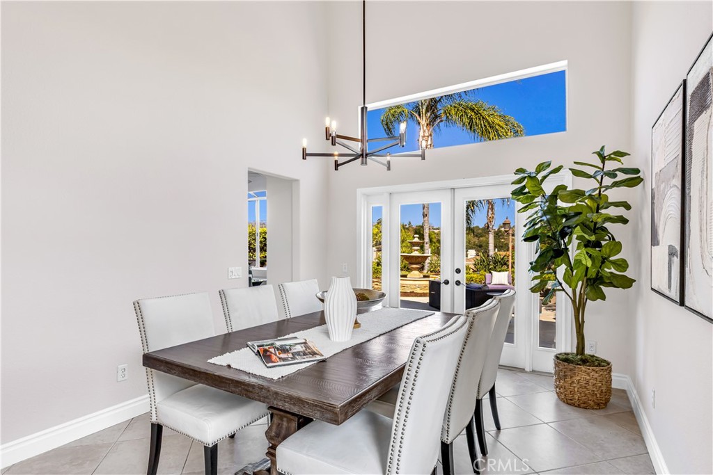 24255 Rue De Gauguin