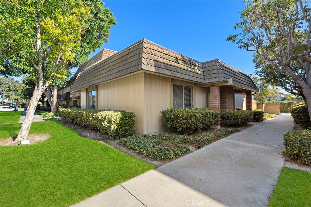 10405 Elk River Court