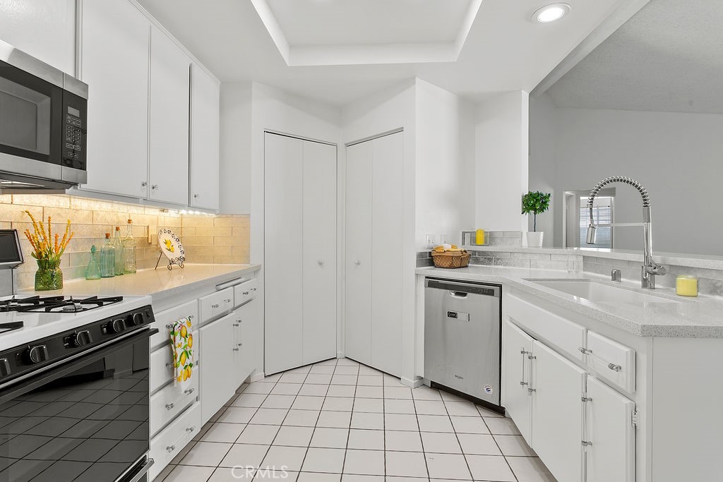 10371 Garden Grove Boulevard 20