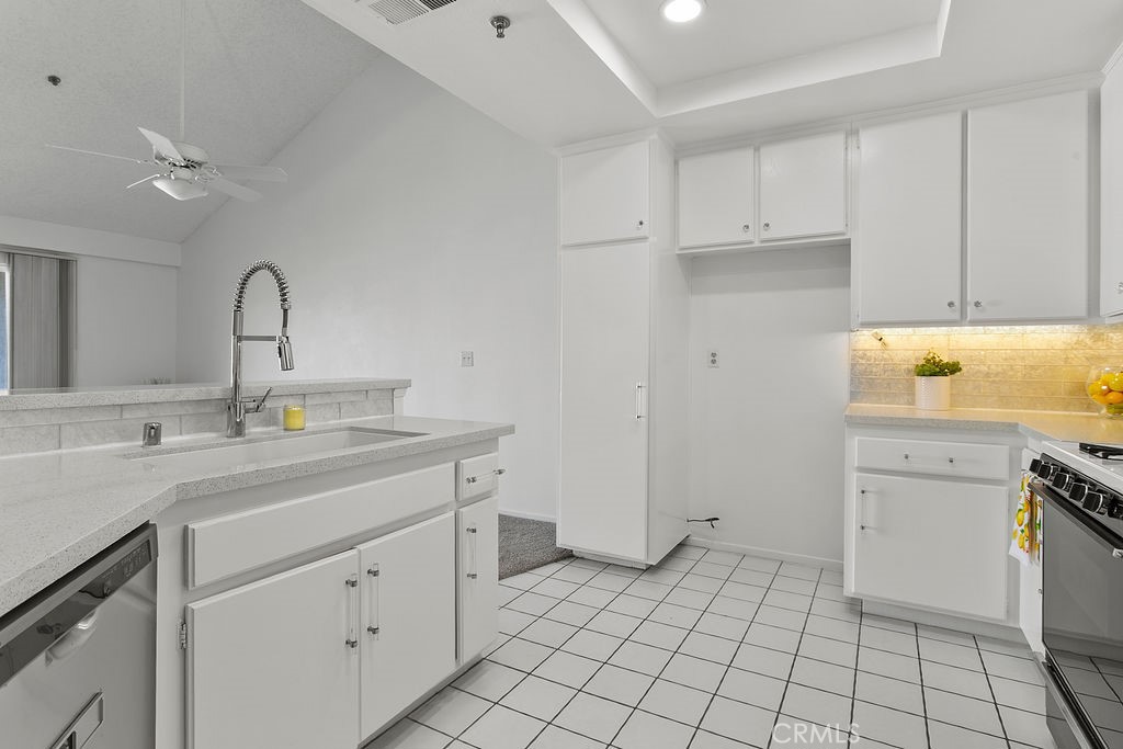 10371 Garden Grove Boulevard 20