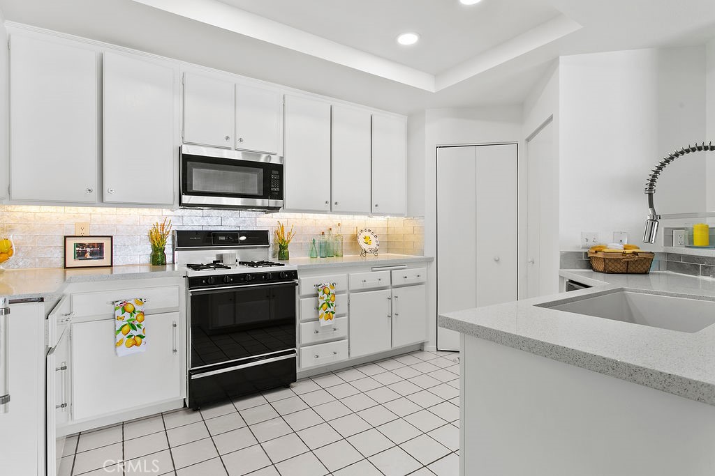 10371 Garden Grove Boulevard 20