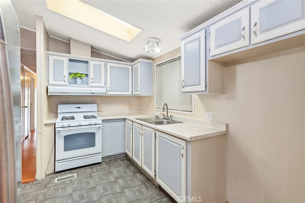 14352 Beach Boulevard 41