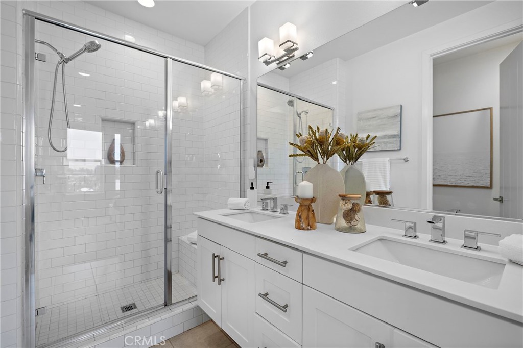 645 W 17th Street
