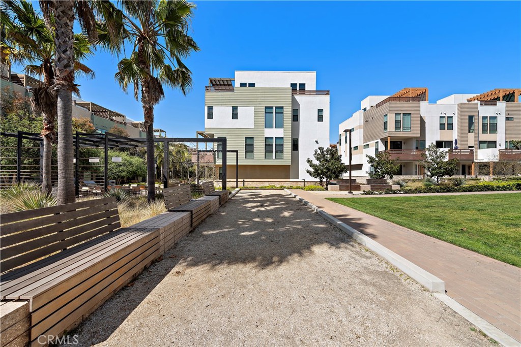 645 W 17th Street