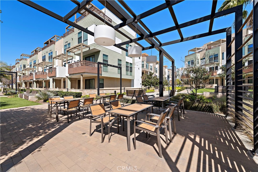 645 W 17th Street