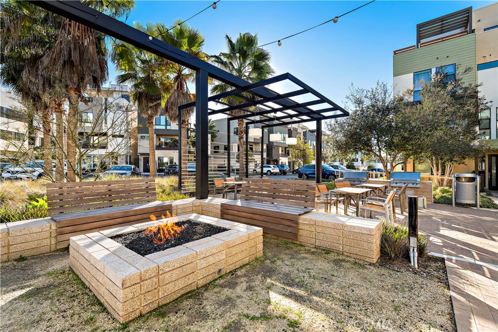 645 W 17th Street