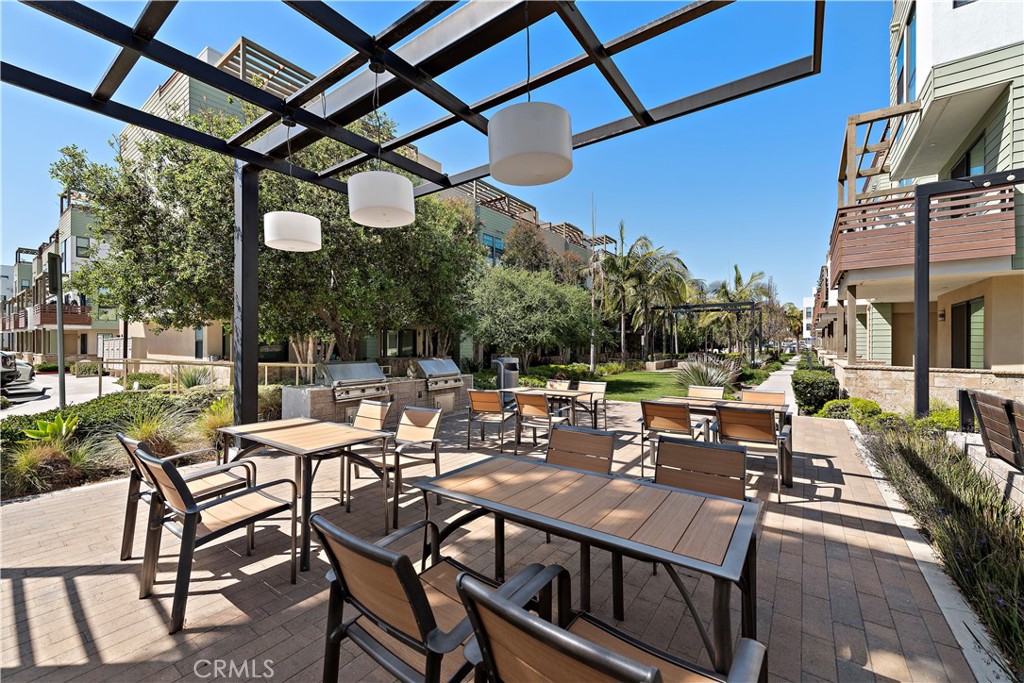 645 W 17th Street