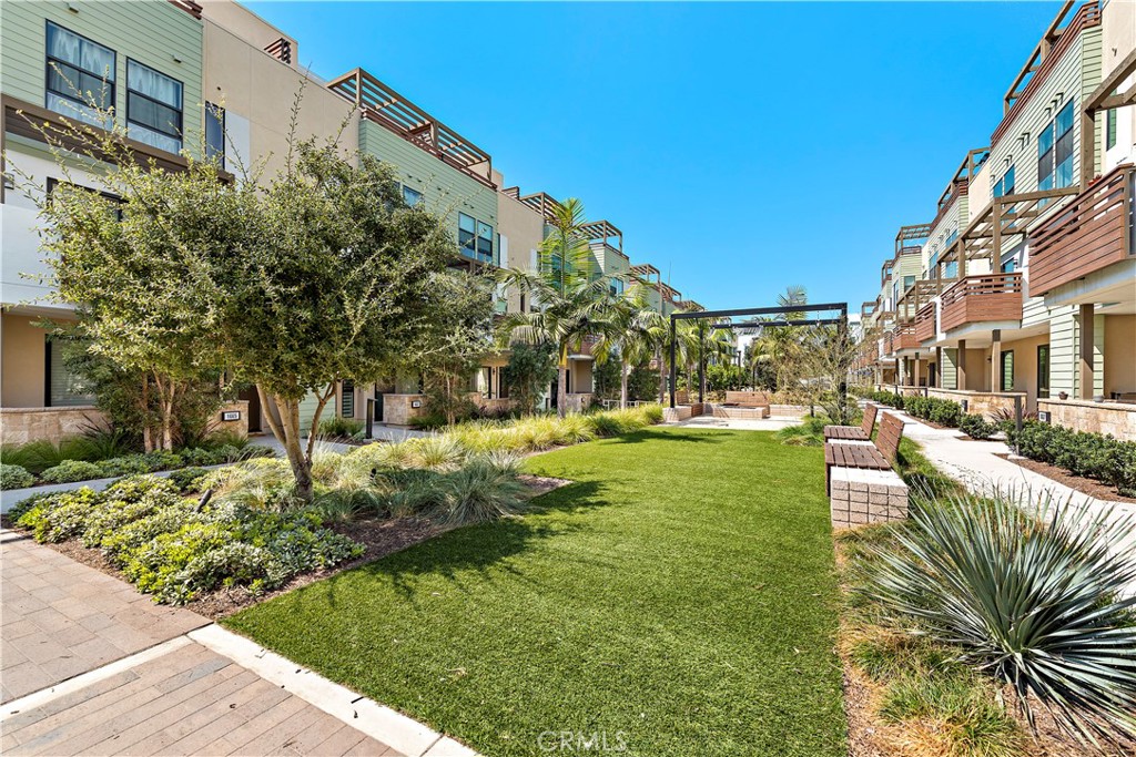 645 W 17th Street