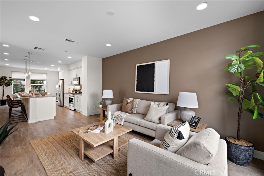 645 W 17th Street
