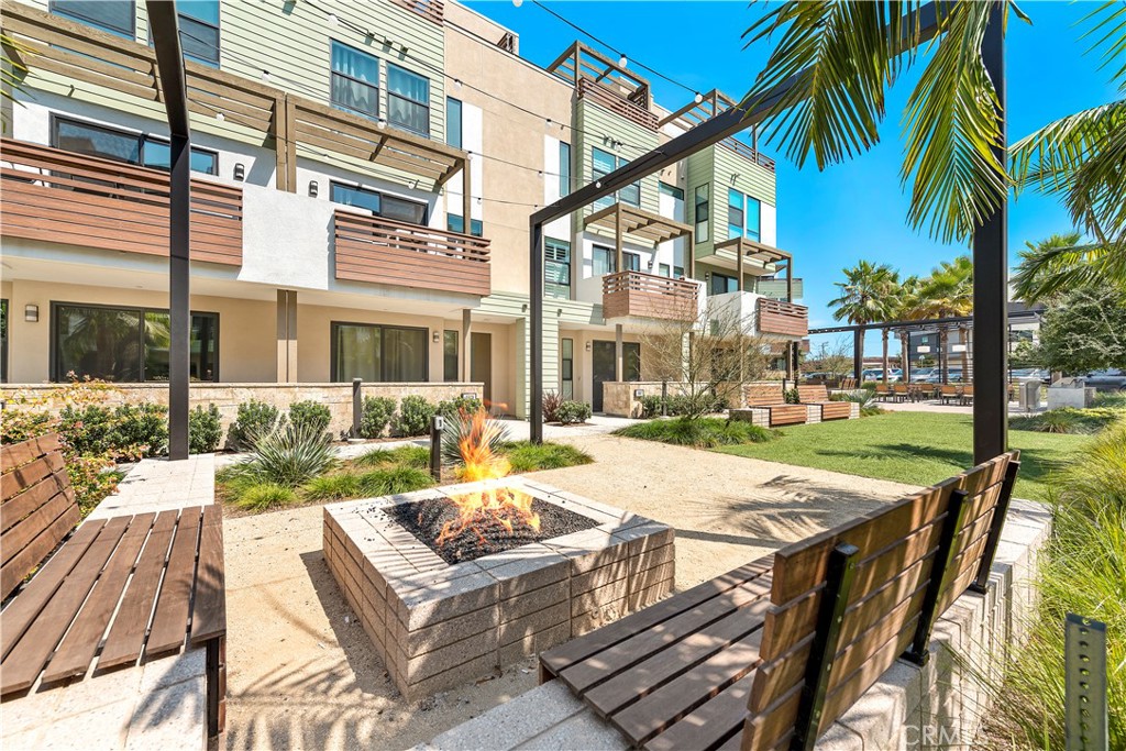 645 W 17th Street