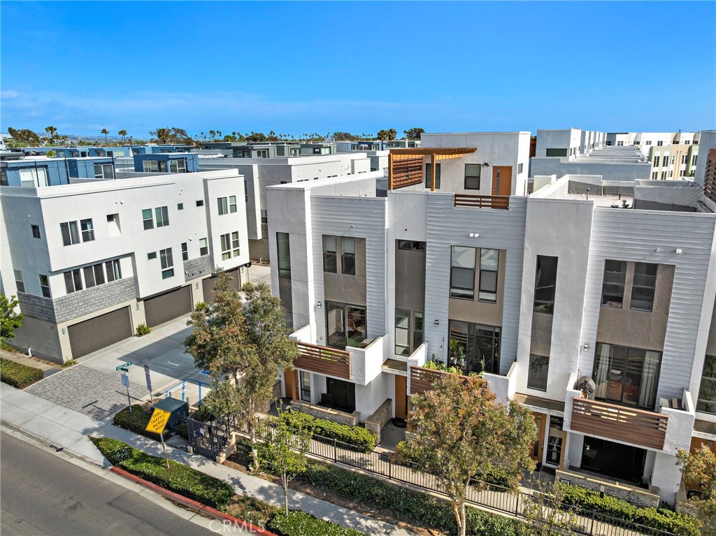 645 W 17th Street