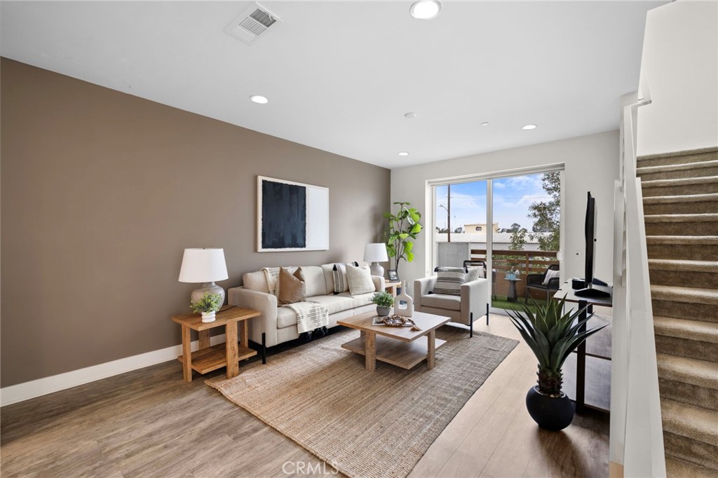 645 W 17th Street