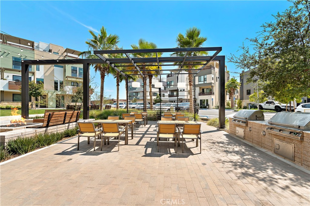 645 W 17th Street