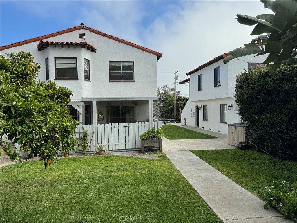 224 W Marquita