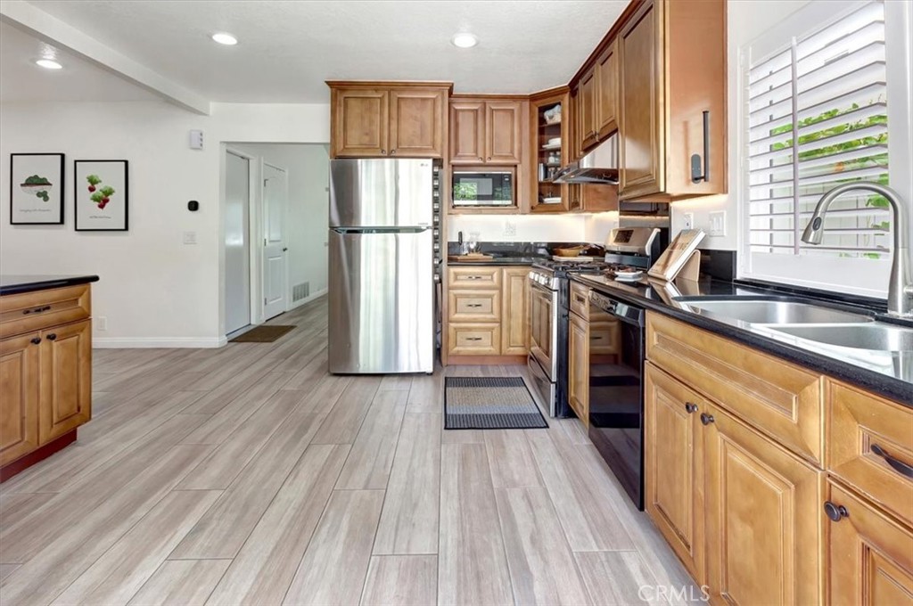 20205 Brightwood Court 27