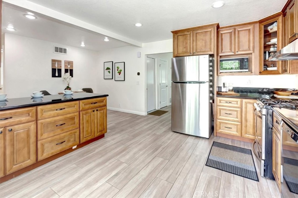 20205 Brightwood Court 27