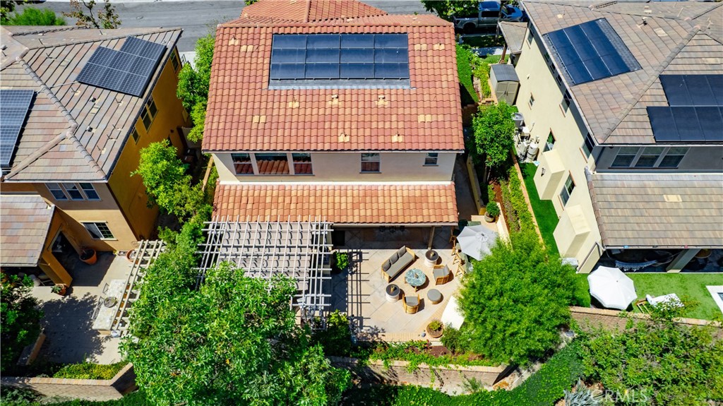 10 Alza Street