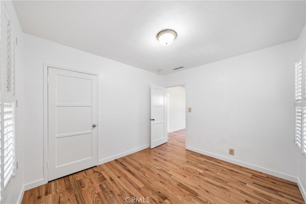 4425 Walnut Ave