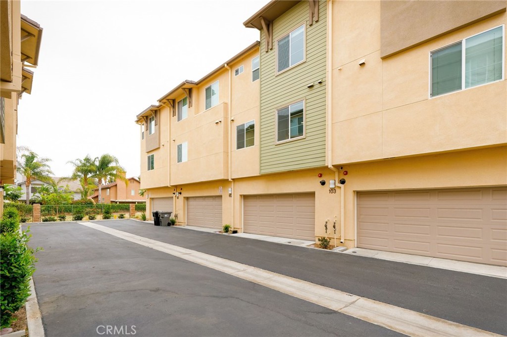 677 Savi Drive 103
