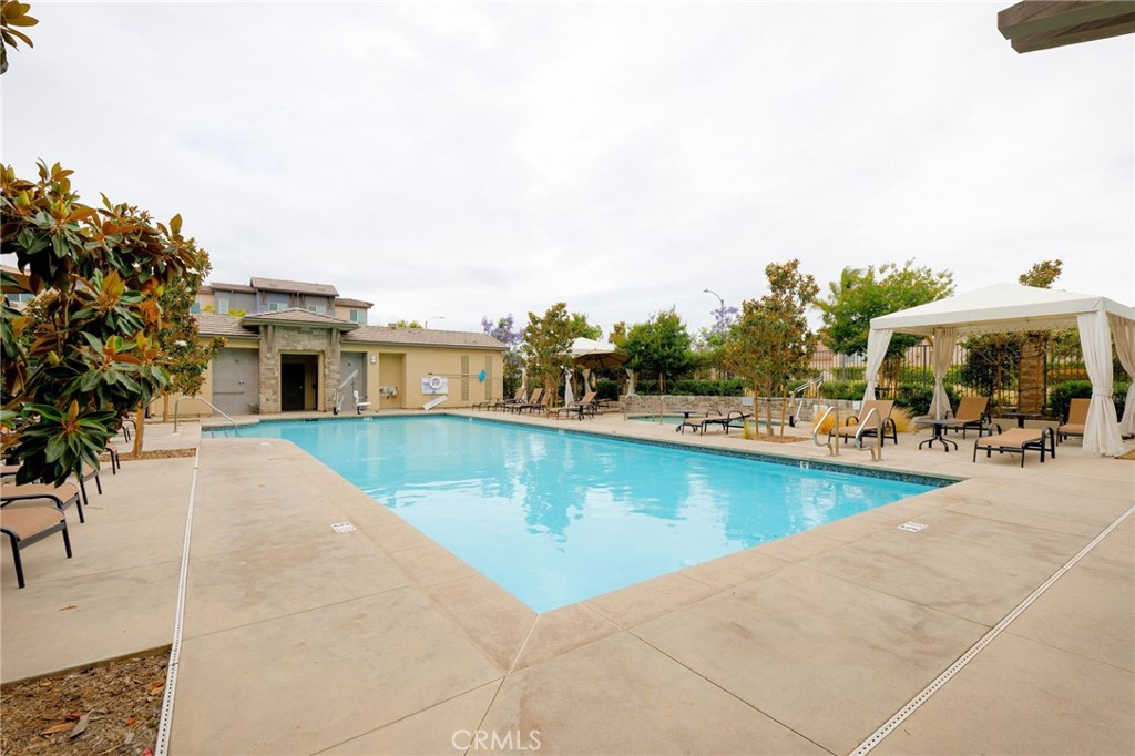 677 Savi Drive 103