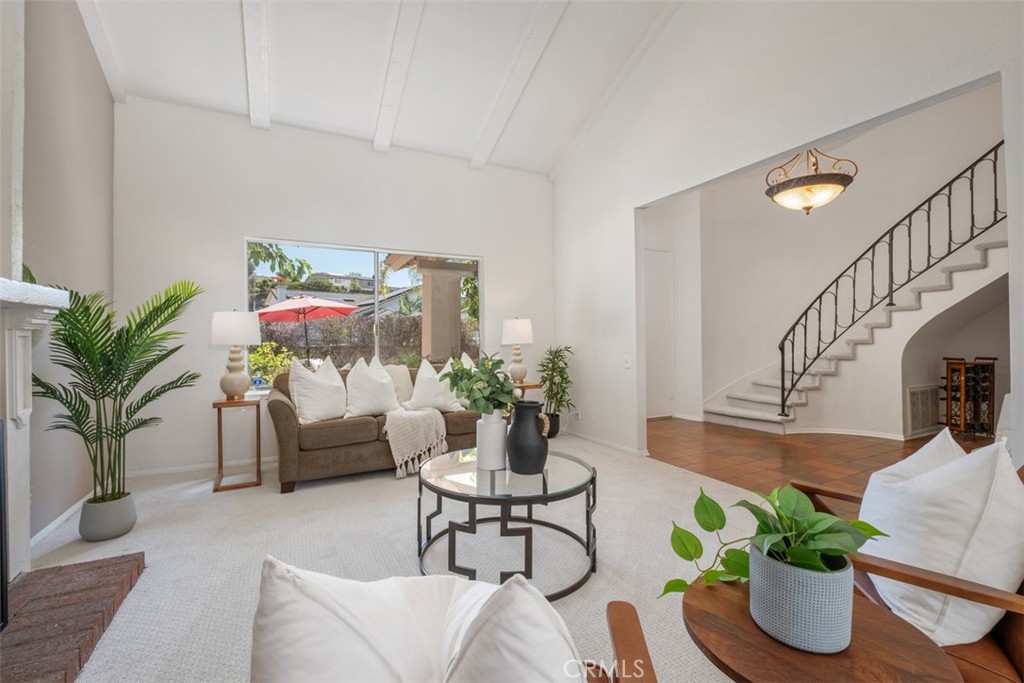 26856 La Sierra Drive