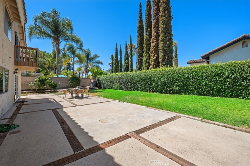 26856 La Sierra Drive