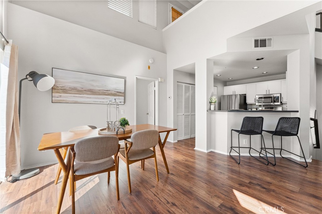 2925 Via Toscana 202