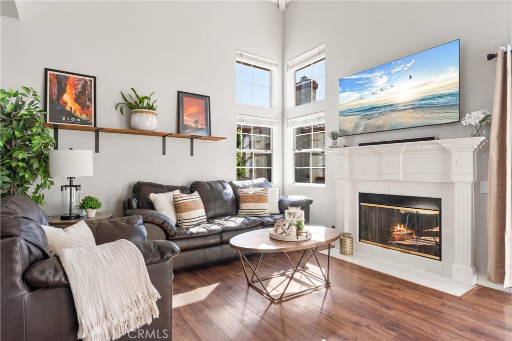 2925 Via Toscana 202