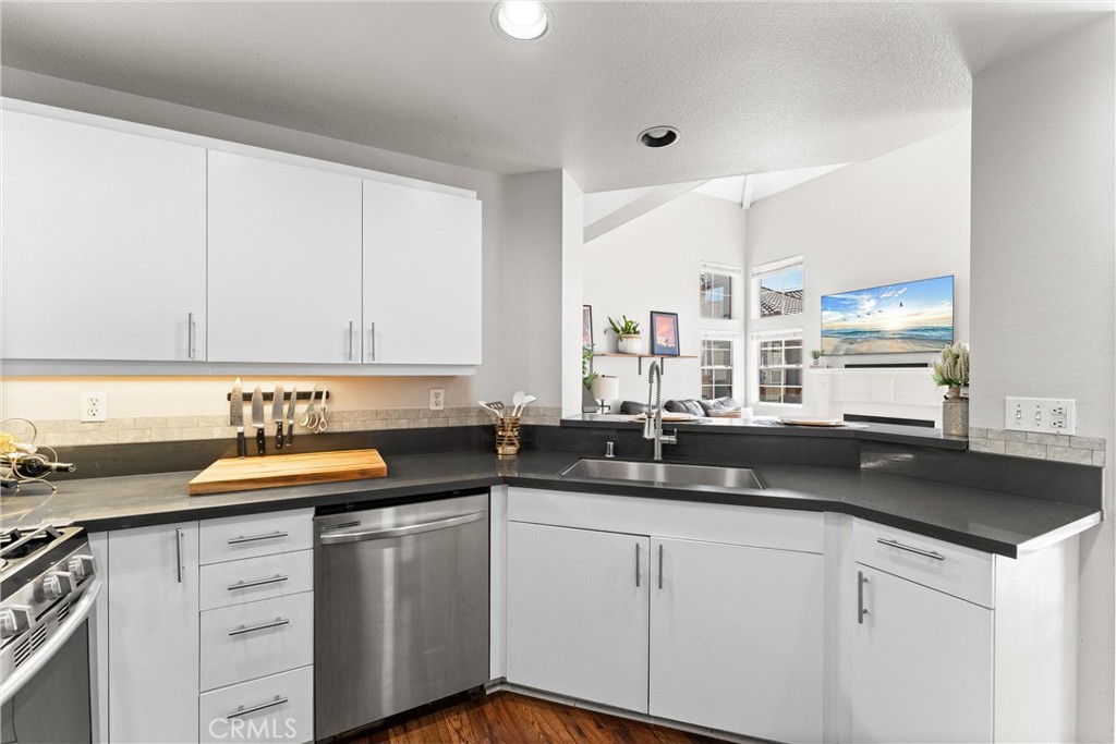 2925 Via Toscana 202