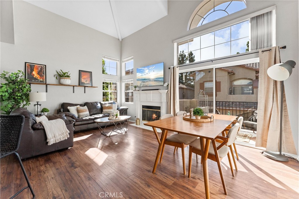 2925 Via Toscana 202