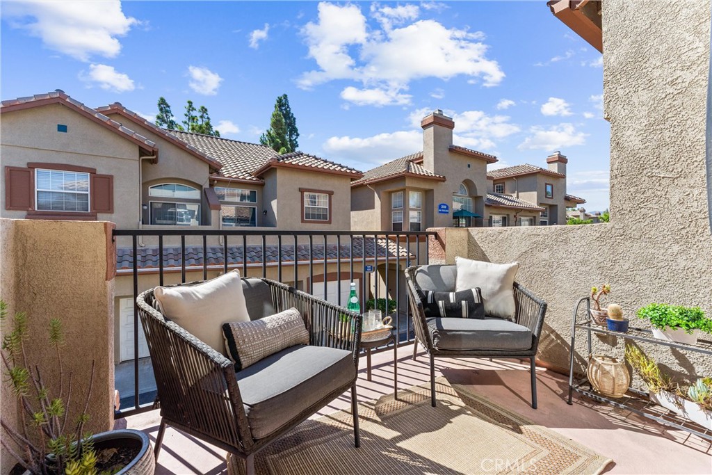 2925 Via Toscana 202