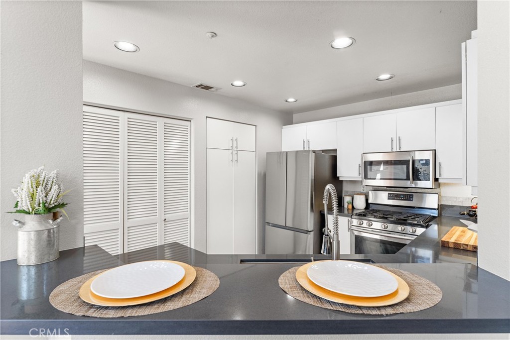 2925 Via Toscana 202