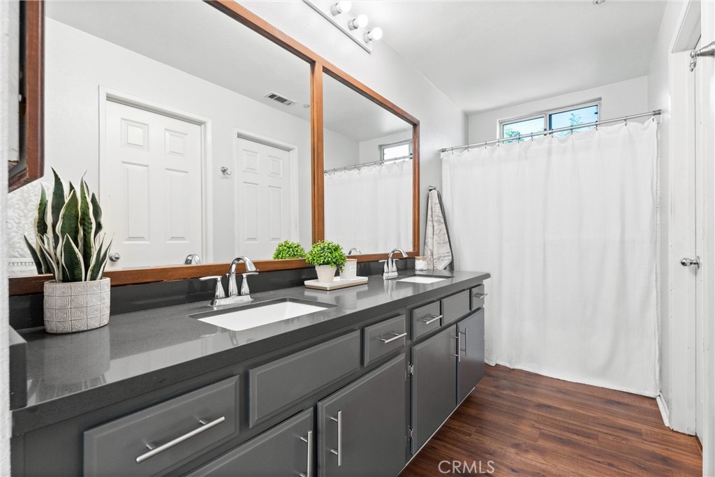 2925 Via Toscana 202