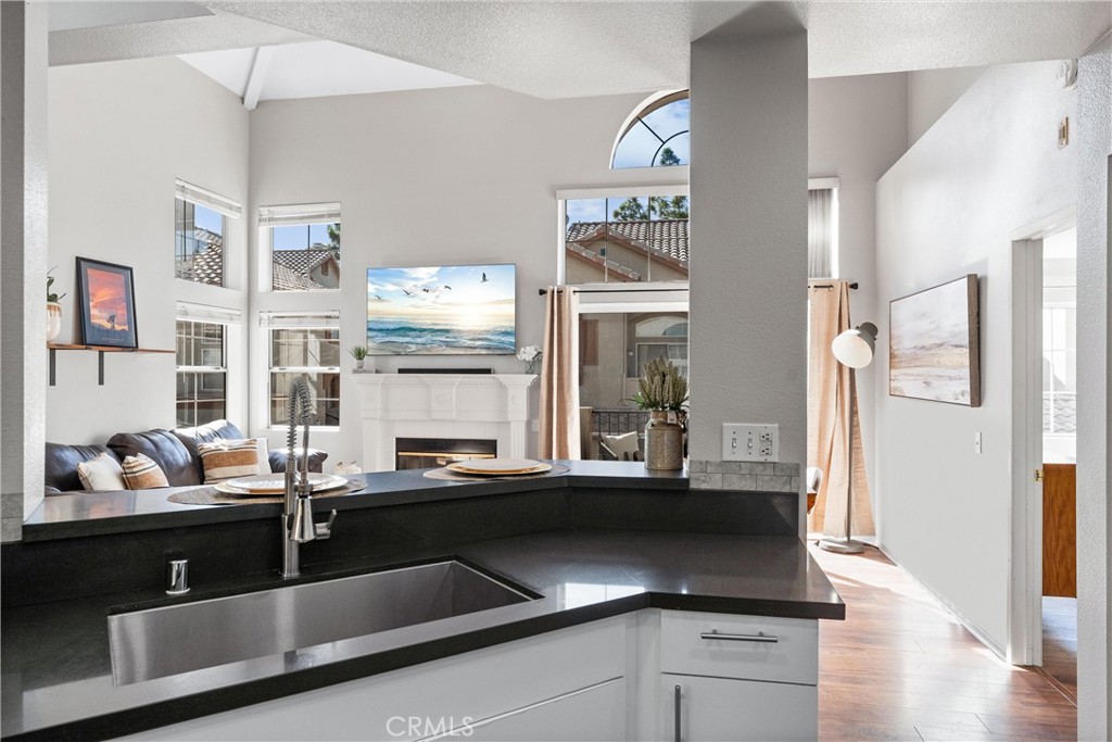 2925 Via Toscana 202