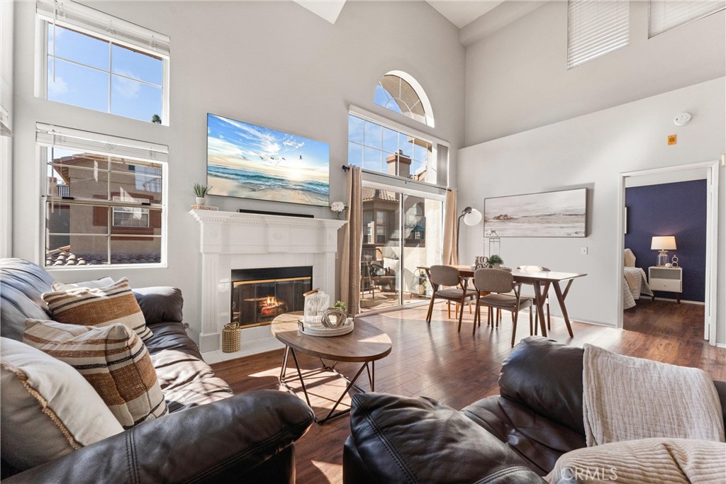 2925 Via Toscana 202