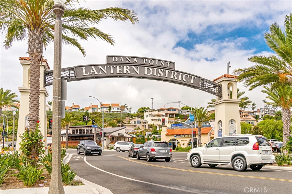 33602 Blue Lantern Street B
