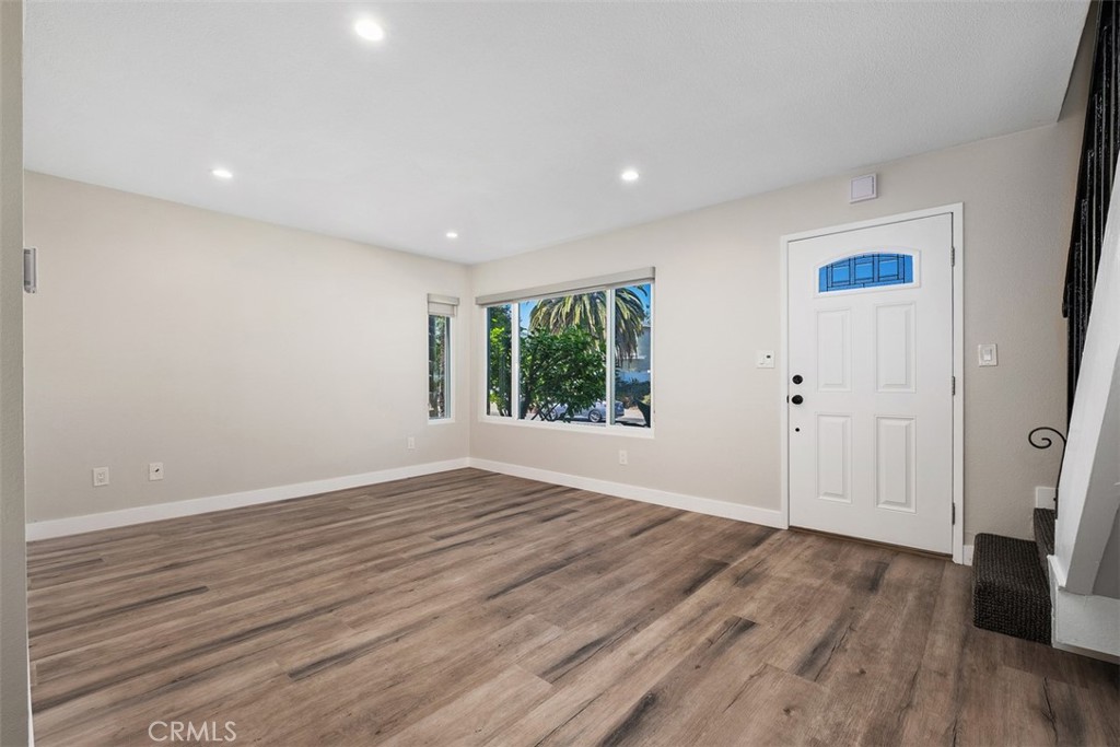 33602 Blue Lantern Street B